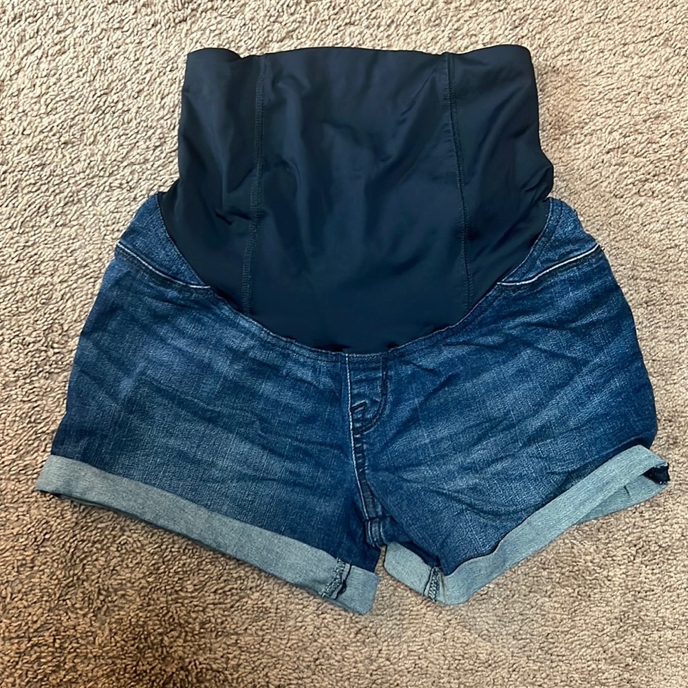 Maternity shorts